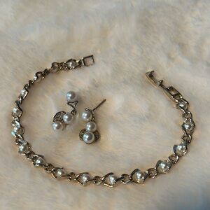 Pearl Bracelet and Drop Earrings
